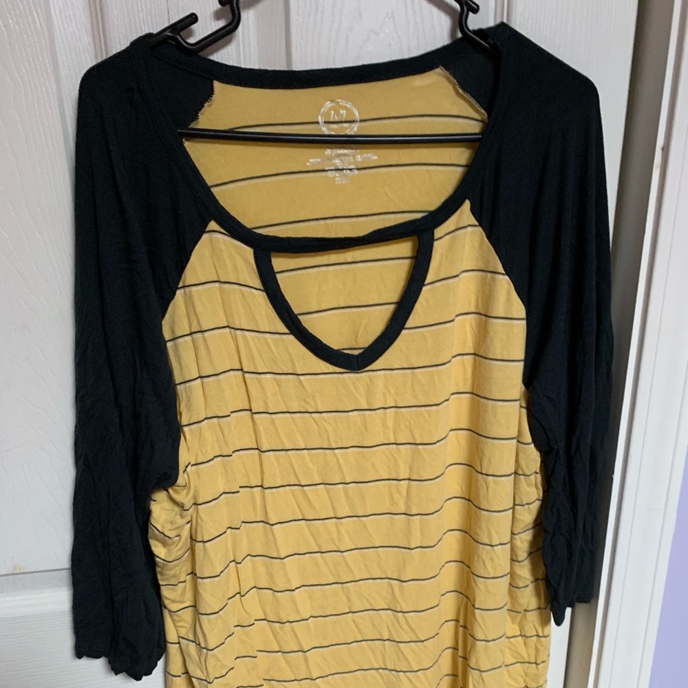 Maurice’s baseball style cut out tee